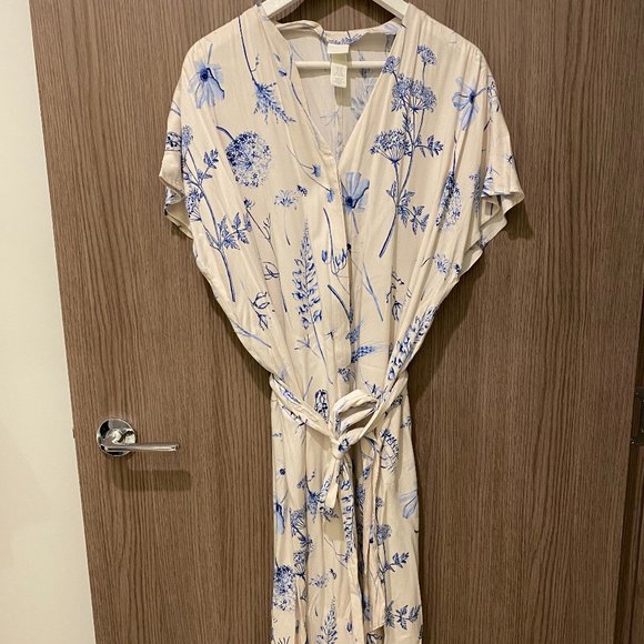 H&M Tie-Belt Kaftan - Picture 4 of 6